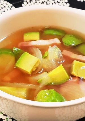 簡単！アボカドとベーコンの食べるスープ-レシピのメイン写真
