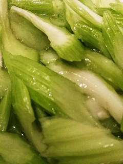 お酢が美味しくセロリのさっぱり漬-レシピのメイン写真