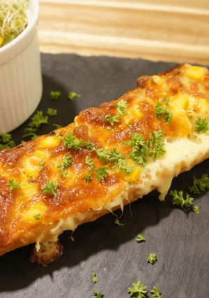 簡単カフェ朝食♪コーンチーズバゲット-レシピのメイン写真