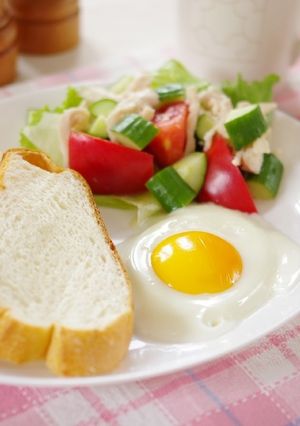 レンジで♪満月みたいな「目玉焼き」-レシピのメイン写真