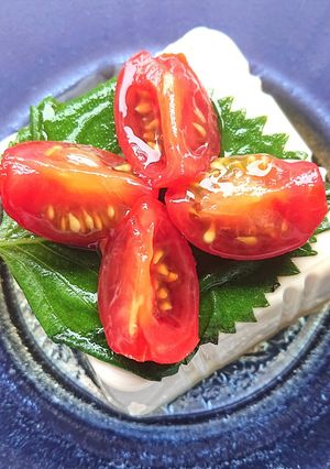 豆腐に青じそとプチトマトのせ(ダイエット-レシピのメイン写真