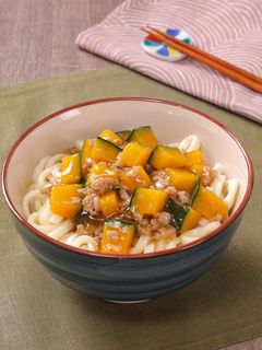 かぼちゃのそぼろ煮込みうどん-レシピのメイン写真