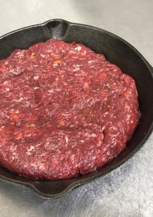 簡単鹿肉スキレット焼き-レシピのメイン写真