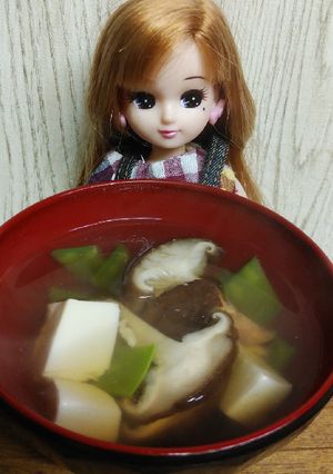 リカちゃん♡しいたけと絹さやのお吸い物ꕤ-レシピのメイン写真