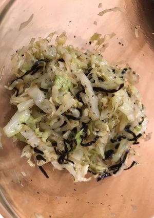 キャベツの塩昆布とゆかり和え-レシピのメイン写真
