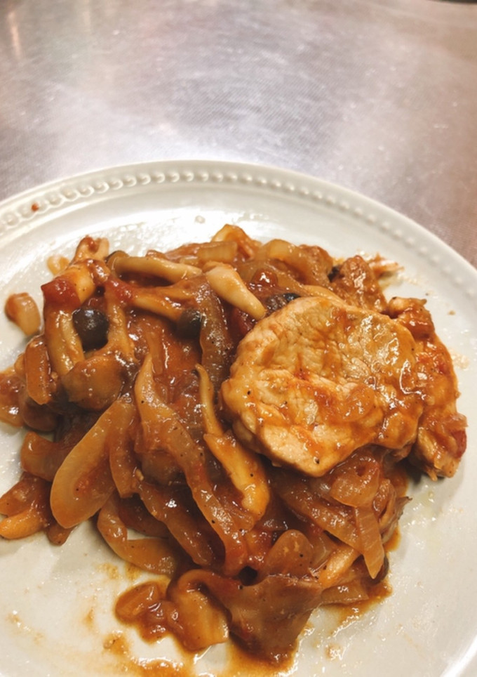 豚ヒレ肉ときのこのトマト煮-レシピのメイン写真