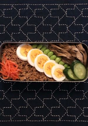鶏そぼろ弁当☆2回目の投稿-レシピのメイン写真