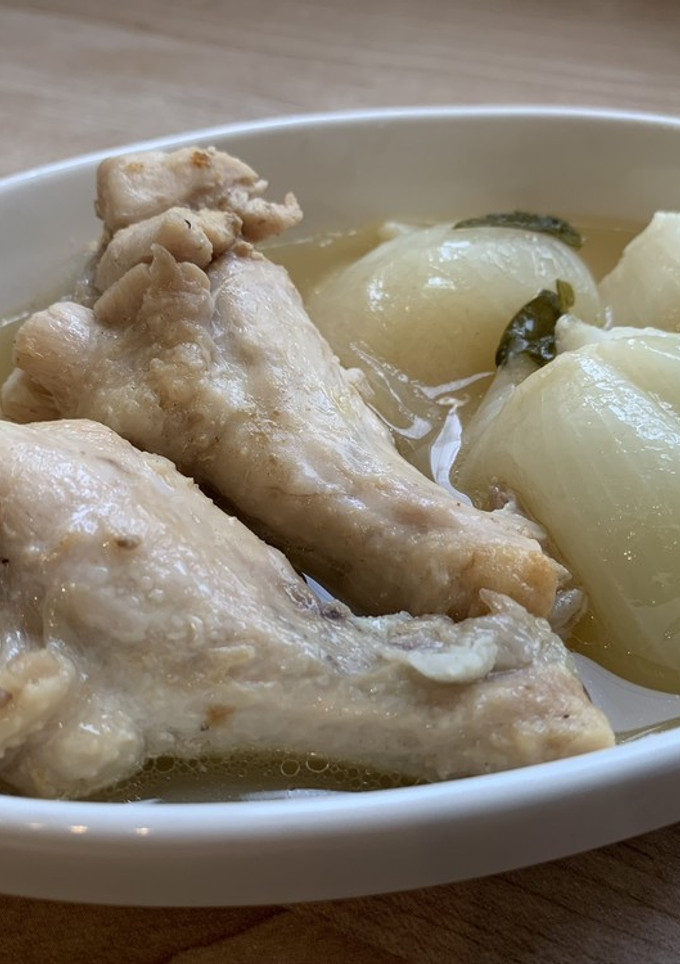 松山どりと小タマネギのセロリ風味煮込み-レシピのメイン写真