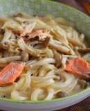 秋鮭とキノコの豆乳クリームうどん
