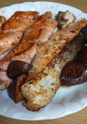 秋鮭のニンニクバター醤油焼き-レシピのメイン写真