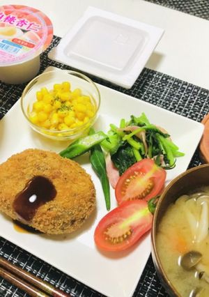 今日の夕飯はコロッケメインの献立に決まり-レシピのメイン写真