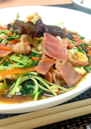 【龍愛】ベーコンと豆苗の中華炒め-レシピのメイン写真