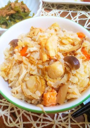 鮭とほたてと茸の秋のもち麦炊き込みご飯-レシピのメイン写真