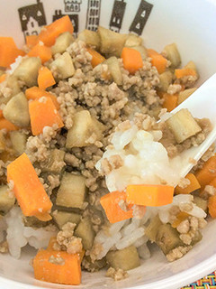 【離乳食後期】根菜のそぼろごはん-レシピのメイン写真