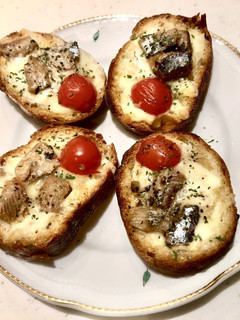 缶詰アレンジ!さんまのアヒージョトースト-レシピのメイン写真