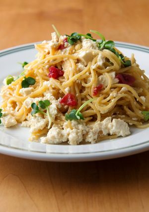 フライパンひとつ！豆腐と梅肉の和風パスタ-レシピのメイン写真
