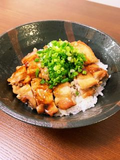 ネギたっぷり☆鶏の照り焼き丼-レシピのメイン写真
