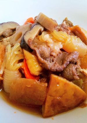 簡単美味しい煮込むだけ、牛肉の雑多煮-レシピのメイン写真
