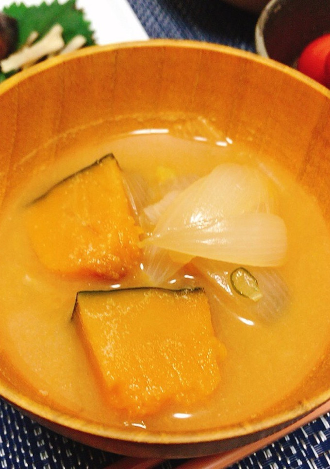 かぼちゃと玉ねぎのお味噌汁♡-レシピのメイン写真