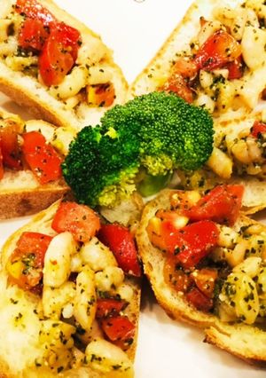 バジル香る♪トマトとエビのブルスケッタ-レシピのメイン写真