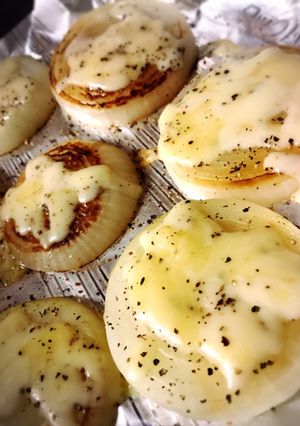 チーズたっぷり！玉ねぎのフライパン焼き-レシピのメイン写真