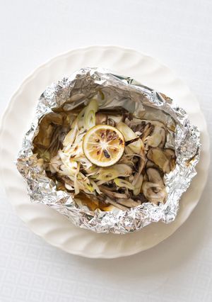 食欲の秋！きのこたっぷり鯛のホイル焼き-レシピのメイン写真