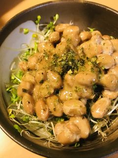 毎日の納豆●スプラウトと山葵&刻み青じそ-レシピのメイン写真