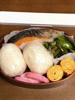 自分弁当・おにぎり-レシピのメイン写真