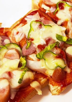 おうちで簡単!食パンピザ-レシピのメイン写真