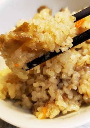 牛肉たっぷり炊き込みごはん[しょうが風]-レシピのメイン写真