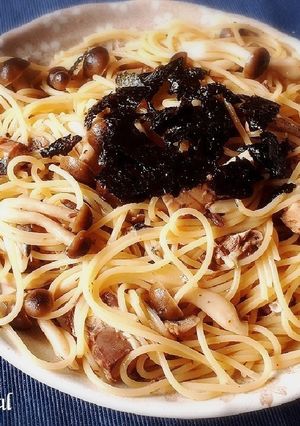 大盛！満腹！シメジとサバの水煮缶パスタ-レシピのメイン写真