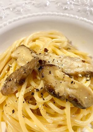 少ない材料で季節のキノコカルボナーラ-レシピのメイン写真
