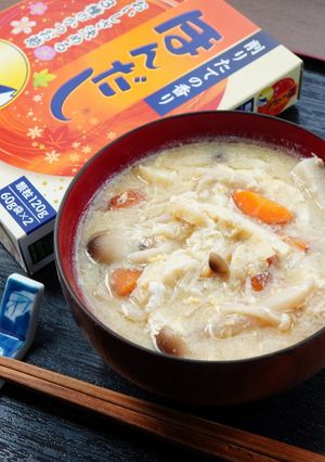 秋、きのこたっぷり卵とじ味噌汁-レシピのメイン写真