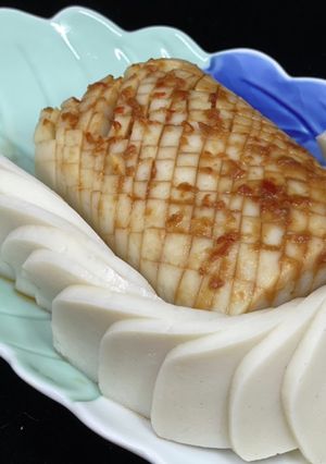 かまぼこ！中華風辛味豆板醤がけ-レシピのメイン写真