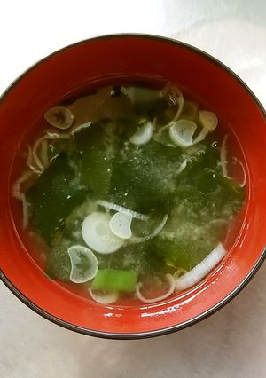 とろけるワカメのテキトー味噌汁-レシピのメイン写真