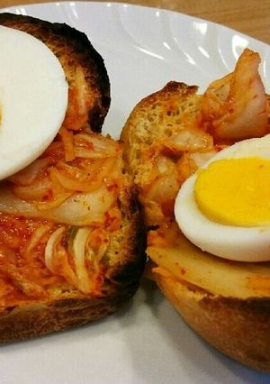 ゆで卵とキムチのブランパンサンド-レシピのメイン写真