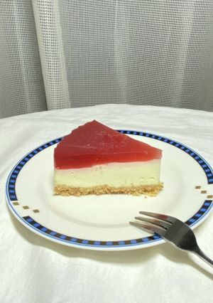 いちごピューレのレアチーズケーキ-レシピのメイン写真