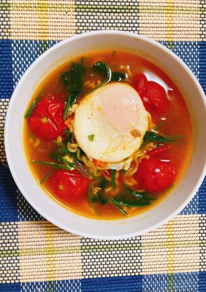 辛ラーメン〜トマトとほうれん草と卵〜-レシピのメイン写真