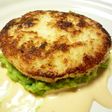 ぷりぷりエビバーグのアボカド重ね