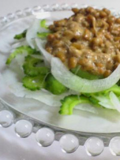 大絶賛納豆で♪ゴーヤと玉ねぎのサラダ-レシピのメイン写真