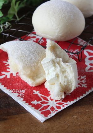 Ｗホワイト★白パンの中にクリームチーズ♪-レシピのメイン写真
