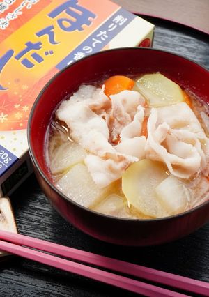 ボリューム有り、豚バラ肉と根菜類の味噌汁-レシピのメイン写真