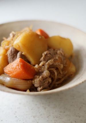 STAUBで作る 無水の肉じゃが-レシピのメイン写真