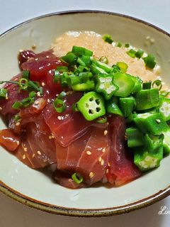 とろろとマグロの漬け丼-レシピのメイン写真