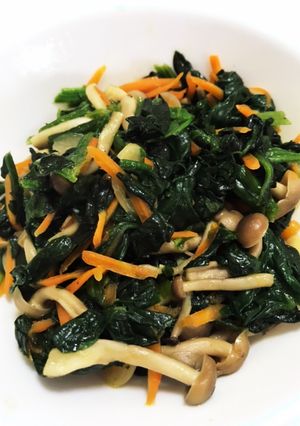 ほうれん草と彩り野菜のニンニク風味炒め-レシピのメイン写真
