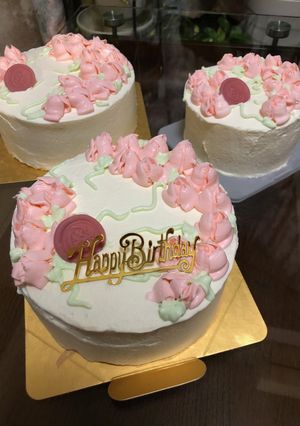 薔薇のデコレーションケーキ-レシピのメイン写真