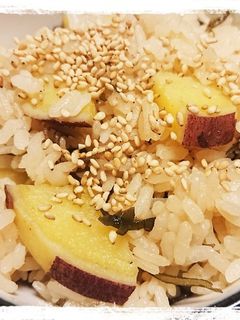 さつまいもと塩昆布の炊き込みご飯-レシピのメイン写真
