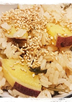 さつまいもと塩昆布の炊き込みご飯-レシピのメイン写真
