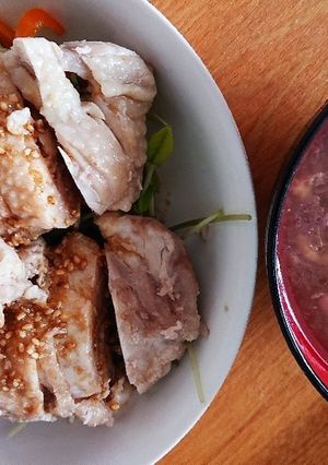 ホットクックでジューシー蒸し鶏とスープ-レシピのメイン写真