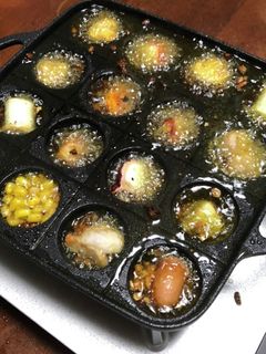 手軽に!たこ焼き器でアヒージョ-レシピのメイン写真